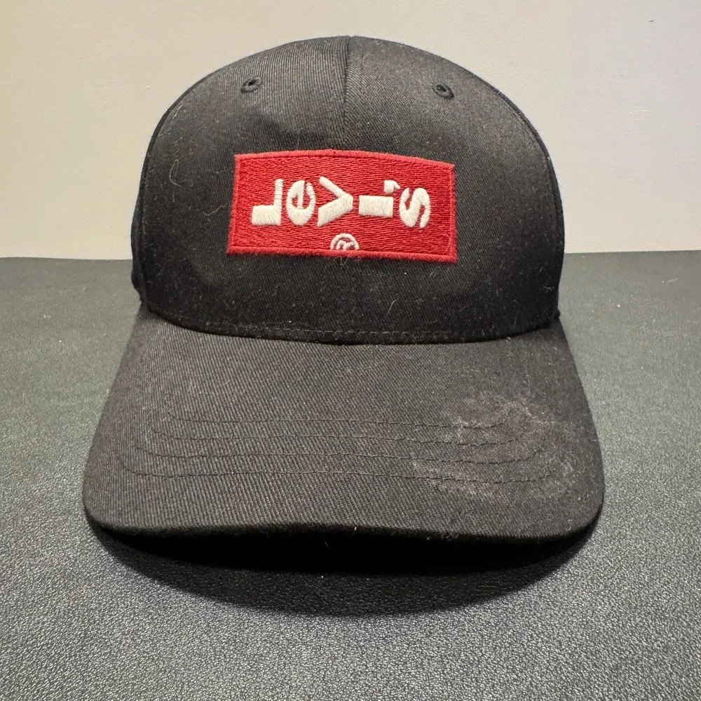 Vintage Levis Hat Cap Black Red Logo Spellout Snap Back Y2K‎ Flex Fit Casual